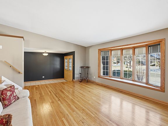 3rd image of 15317 Orchard Ln