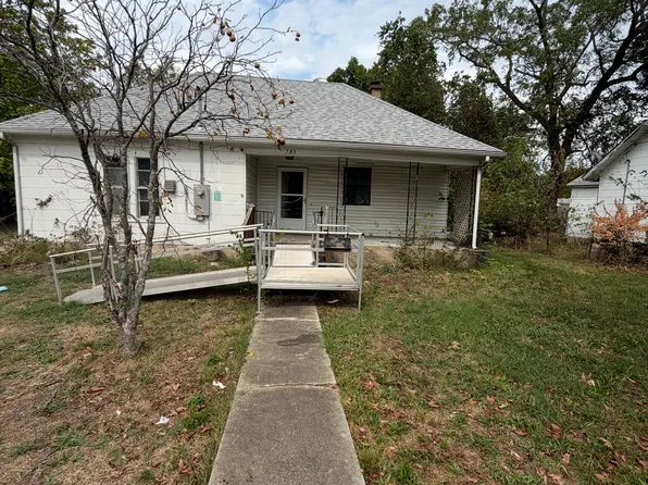 703 W Macon St #1, Carthage, MO 64836