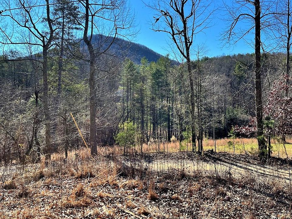 1st image of 277 Pope Cove Trl