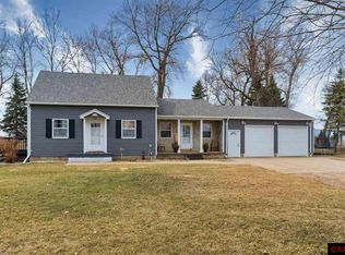 50180 211th St, Lake Crystal, MN 56055