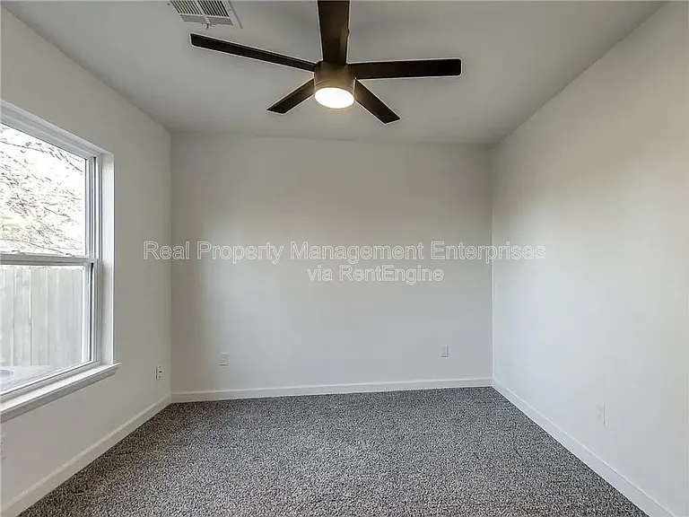 2221 NW 34th St — Photo 14