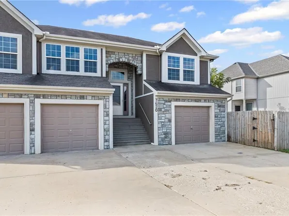 7620 McCoy St, Shawnee, KS 66227