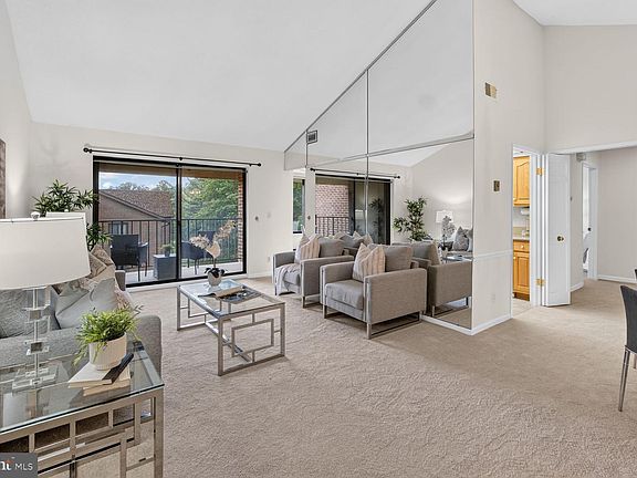 3rd image of 15311 Beaverbrook Ct #90-3K