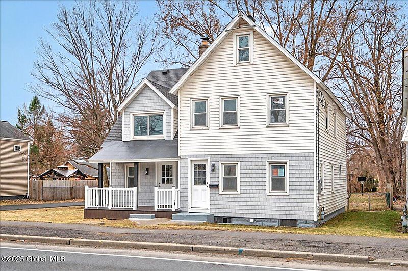 4th image of 1353 Helderberg Avenue