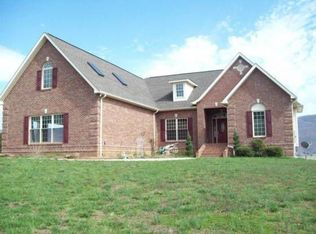 141 Johnny Wheeler Ln, Dunlap, TN 37327