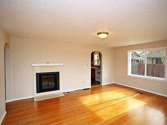 Living Room w/Fireplace