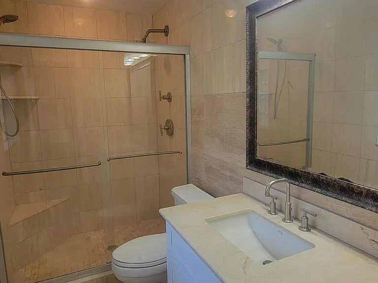 1506 S Trask St — Photo 27