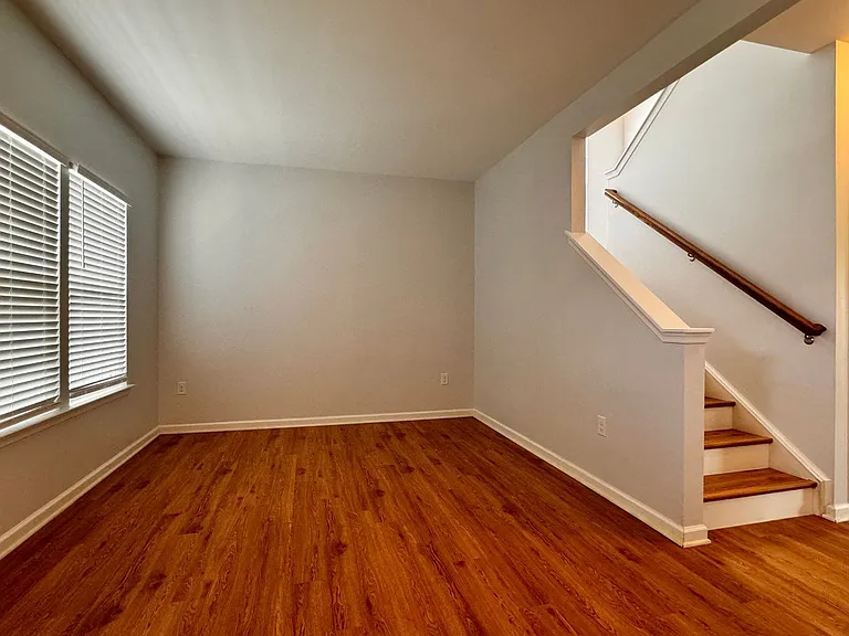 145 Holly Hill Dr — Photo 7