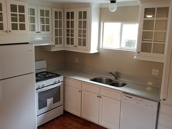 3rd image of 2326 Ella Blvd
