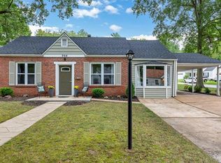964 Sanders Dr, Saint Louis, MO 63126