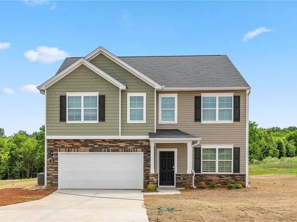 2708 Orange Blossom St, Greensboro, NC 27406