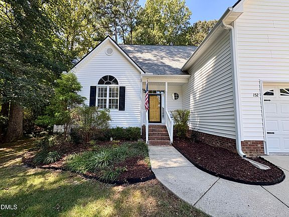 3rd image of 152 Skipping Rock Ln