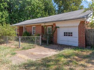 1923 W Louisiana Ave, Chickasha, OK 73018
