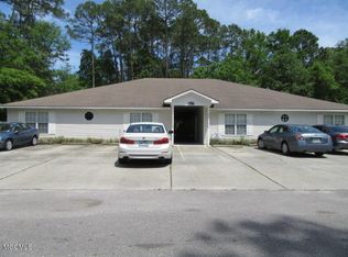 2608 N 12th St, Ocean Springs, MS 39564