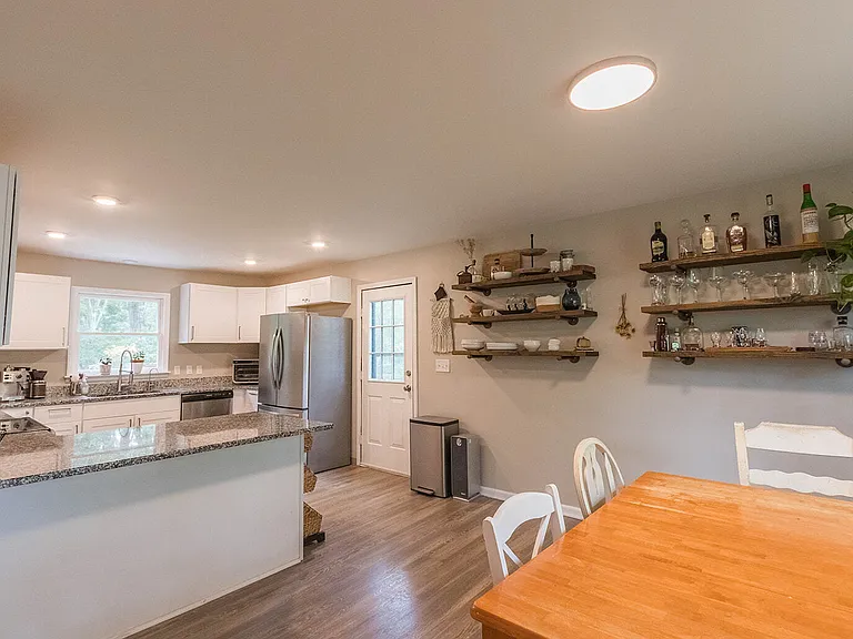 210 Elliott Ct — Photo 30