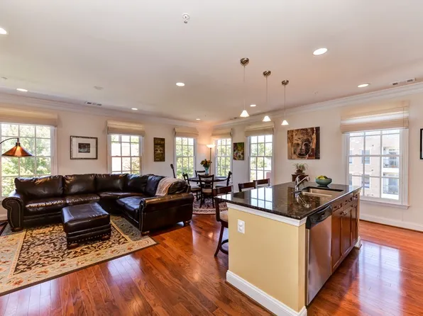 1115 Cameron St Unit 316, Alexandria, VA 22314