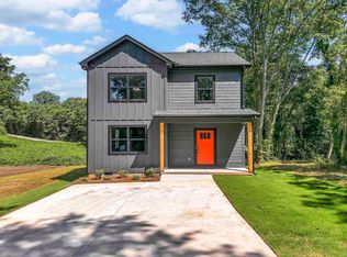 12 Round Knob St, Greenville, SC 29601