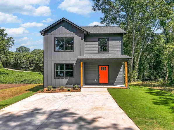 12 Round Knob St, Greenville, SC 29601