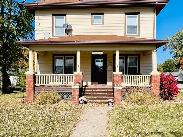 225 E Wells St, Geneseo, IL 61254