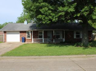 1004 Hummingbird Ln, Siloam Springs, AR 72761