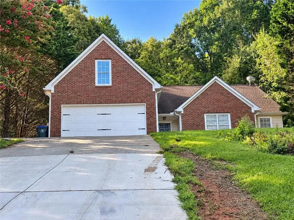1055 Chatham Rd, Buford, GA 30518
