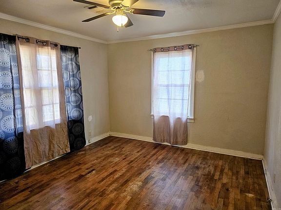 3rd image of 1507 E Highland Ave