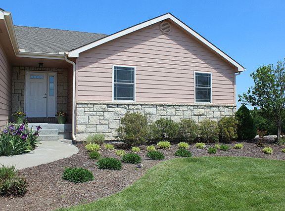 3rd image of 224 Highland Pointe Dr