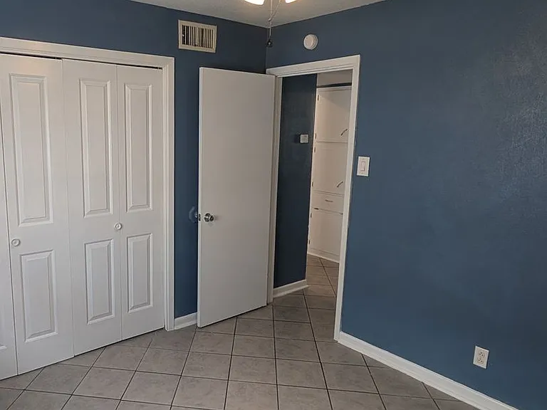 121 W Avenue A — Photo 6