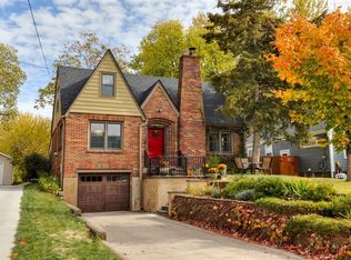 2207 39th St, Des Moines, IA 50310