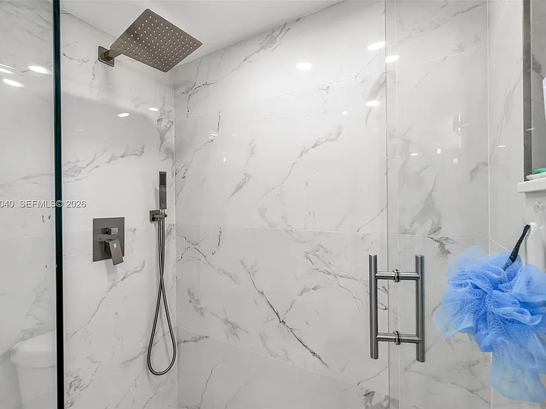 3042 Harwood Dr #3042-D — Photo 19