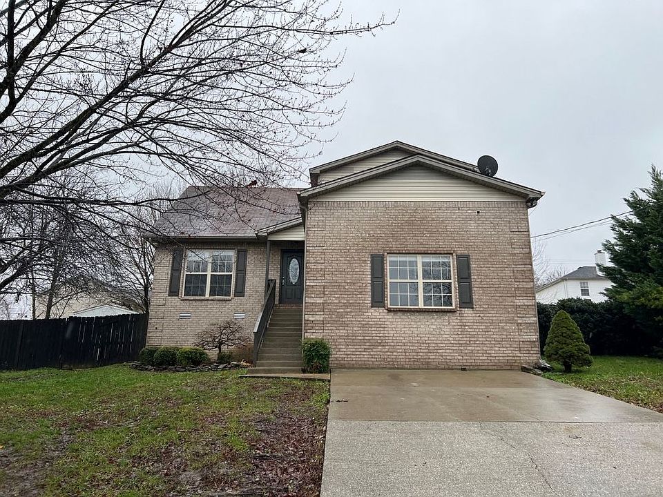 1st image of 828 Carmen Way