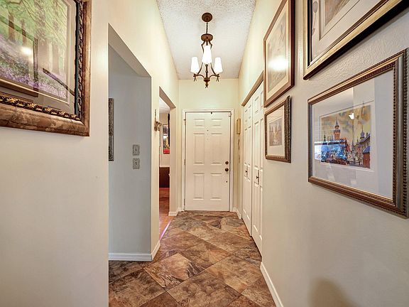 3rd image of 2286 SW Jay Avenue