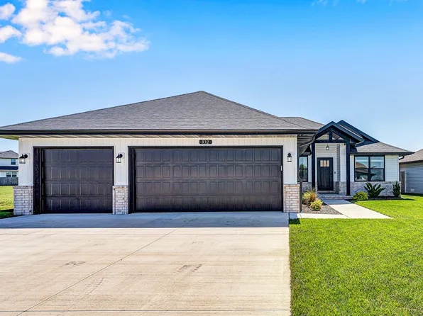 832 S Parkside Circle, Nixa, MO 65714