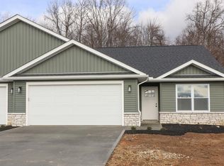 1592 Walker Lake Rd, Mansfield, OH 44906