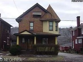 1st image of 320 W 4th St