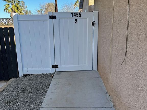 2nd image of 1455 Laramie Ave #2A