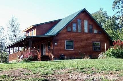 Beautiful 2 story Log Chalet : Beautiful 2 story Log Chalet