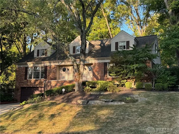 5049 Jameswood Cir, Dayton, OH 45429