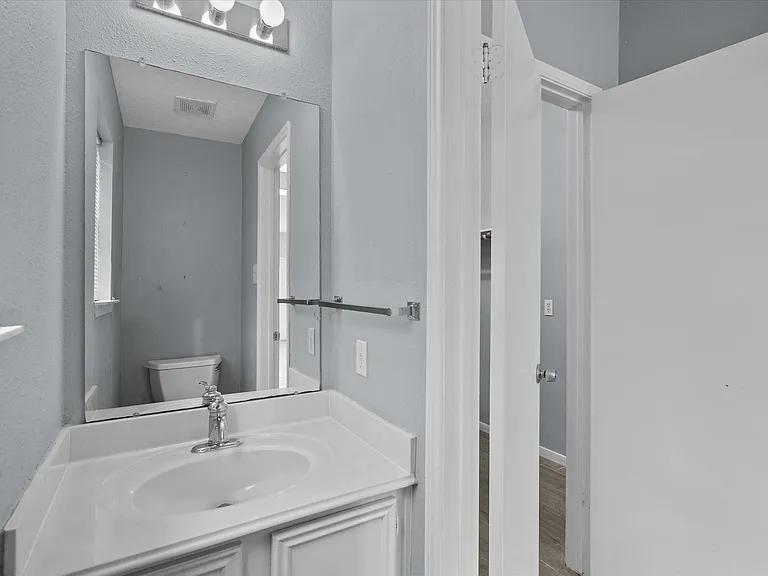 4915 Stone Harbor Dr — Photo 27
