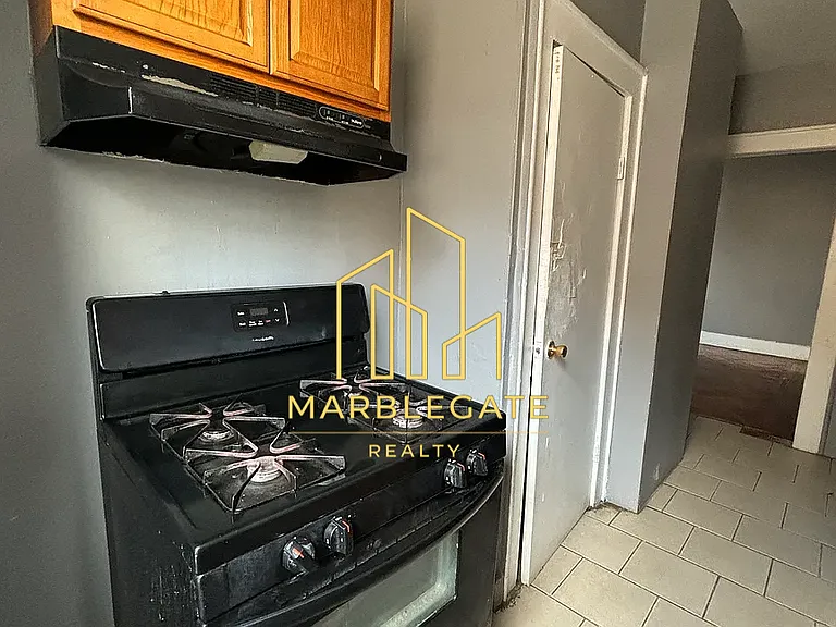 329 Park Ave #33 — Photo 2