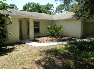 10575 S 89th St, Vero Beach, FL 32967