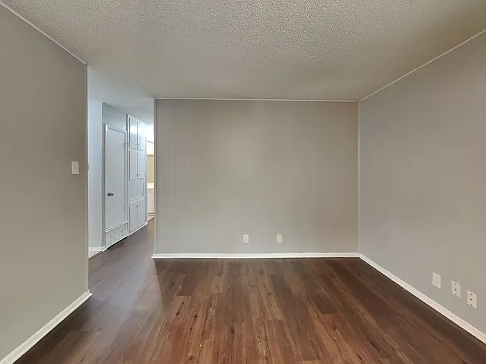 3 bed, 2.0 bath, 1192 sqft, $1,795 — Photo 4