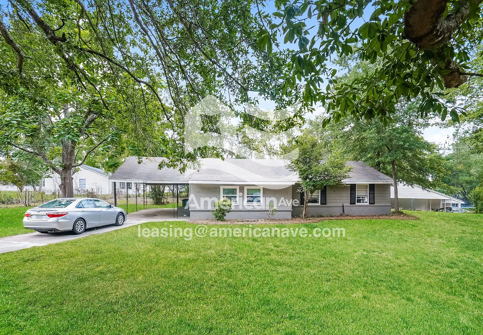 3 bed, 1.0 bath, 1289 sqft, $1,035 — Photo 1