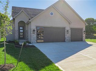 4637 NE Fairway Homes Dr, Lees Summit, MO 64064