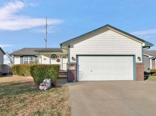1929 S Honeytree Cir, Wichita, KS 67207