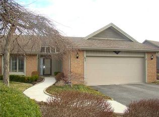 41 Wolf Ridge Dr, Holland, OH 43528