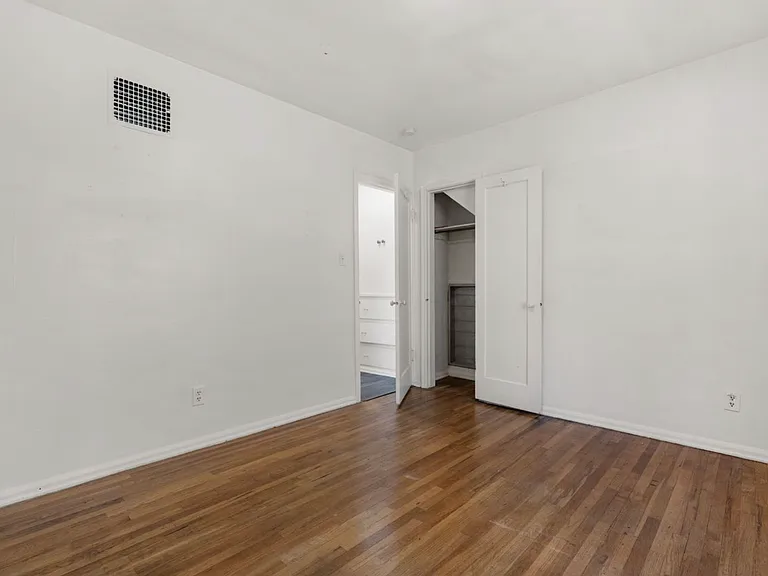 76 W Apricot Ave #2 — Photo 4