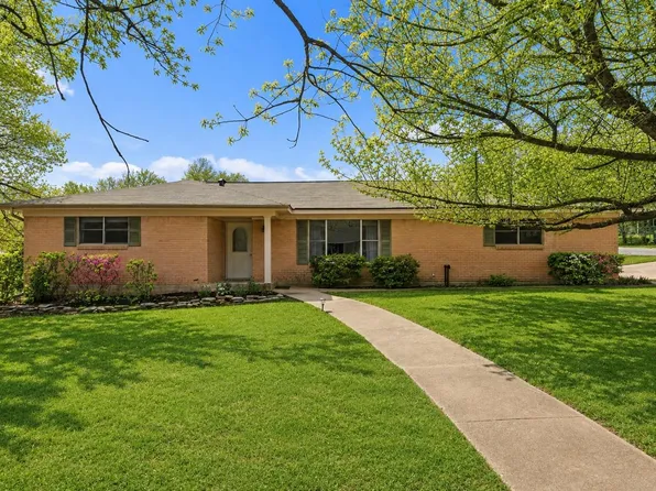 1001 E Applegate Dr, Austin, TX 78753