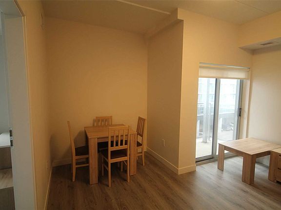 4th image of 251 Hemlock St #614