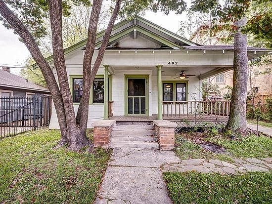 Light and bright Montrose Bungalow